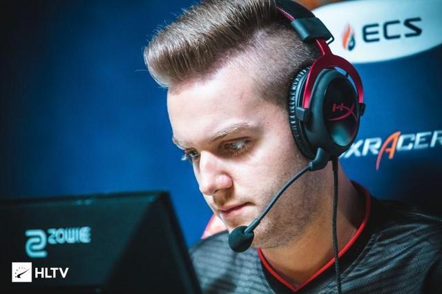 解说雨童分析季后赛形势：OMG赢下IG将晋级 WEvsLNG谁赢谁进季后赛