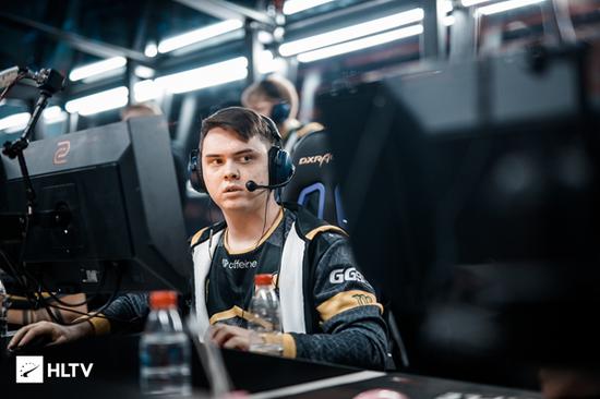 LEC解说整活P图：369的剑魔和deokdam的厄斐琉斯