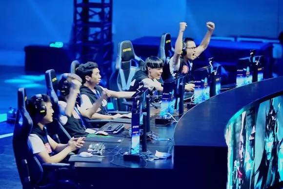 英雄联盟赛事官宣：2月28日起恢复上海及杭州主场线下观赛