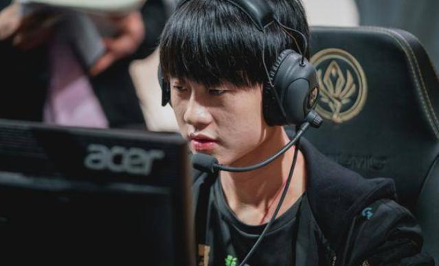 里程碑： GALA LPL第500次出場；Weiwei達成LPL 2500助攻成就